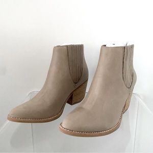 Jeffrey Campbell Rawlins Ankle Boots in Grey 7.5 NIB